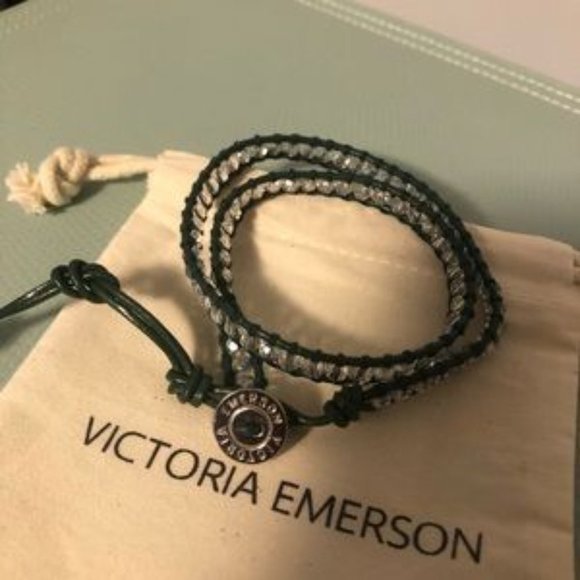 Victoria Emerson Green/Clear double wrap Bracelet - Picture 4 of 5